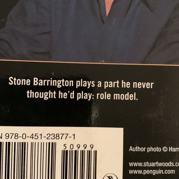 SALE!! Stuart Woods set of 3 thriller books - Picture 5 of 9